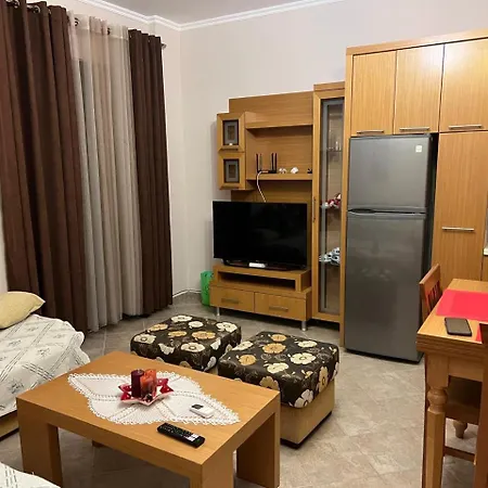Golem, Mali I Robit Apartament Golem (Tirana)